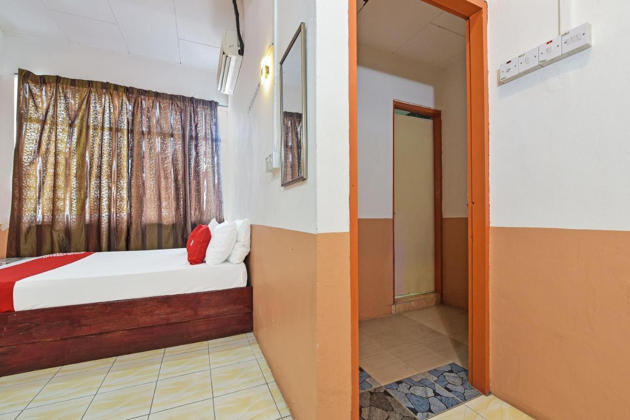 Super Oyo Capital O 90659 Raintown Timbers Hotel ไทปิง ภายนอก รูปภาพ
