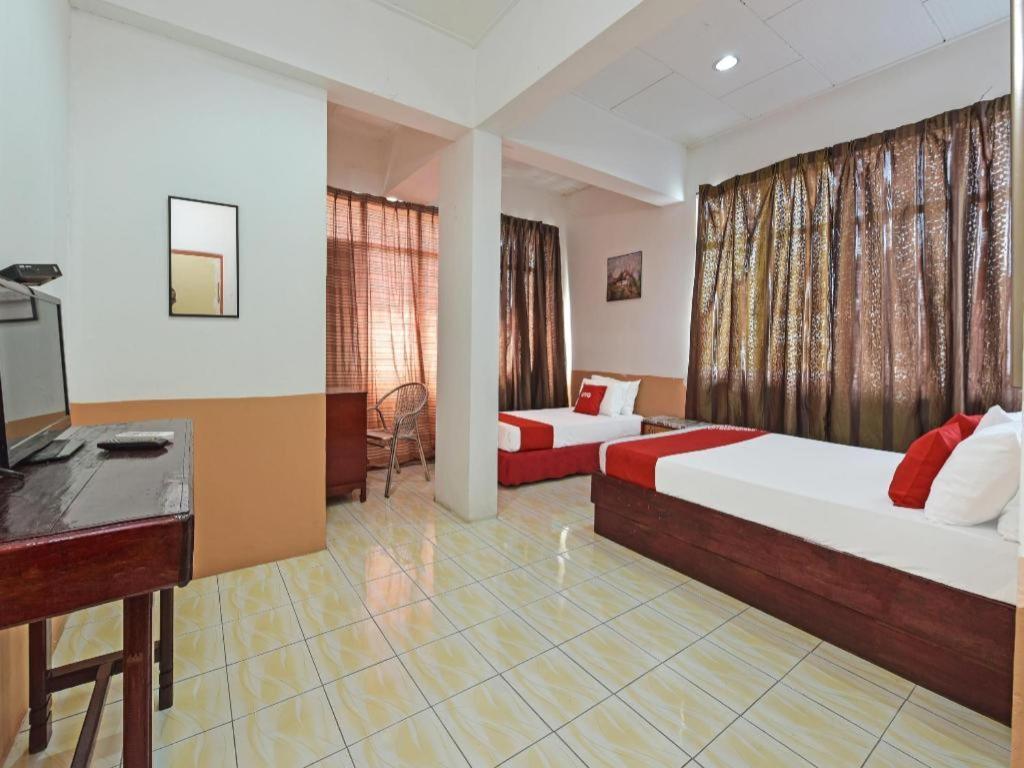 Super Oyo Capital O 90659 Raintown Timbers Hotel ไทปิง ภายนอก รูปภาพ