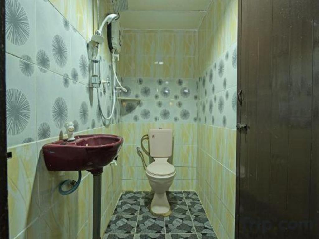 Super Oyo Capital O 90659 Raintown Timbers Hotel ไทปิง ภายนอก รูปภาพ